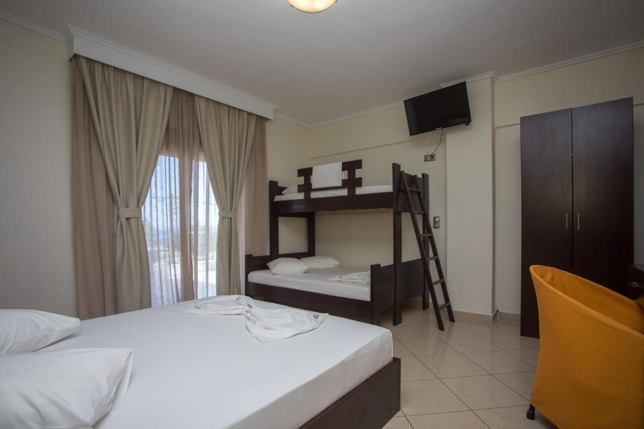 Villa Amalia Sun Beach Vrasná エクステリア 写真