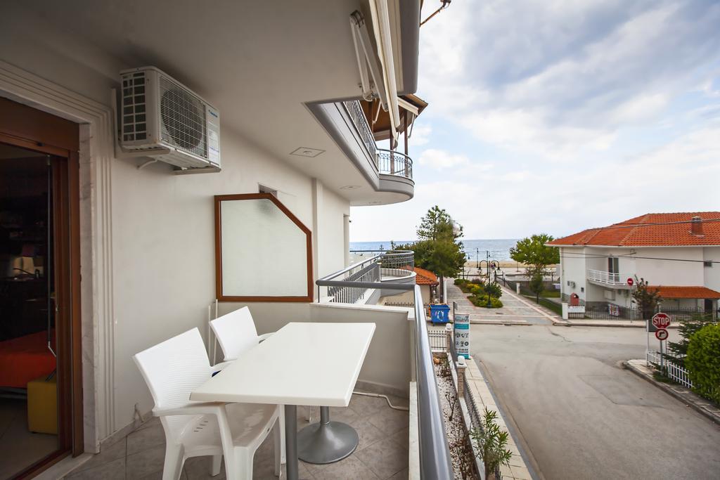 Villa Amalia Sun Beach Vrasná エクステリア 写真
